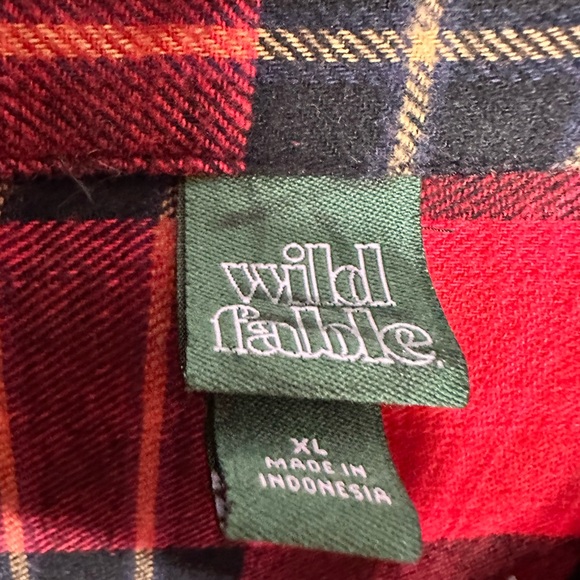 Christmas : Holiday graphic Flannel shirt.   Women’s XL - Picture 6 of 8